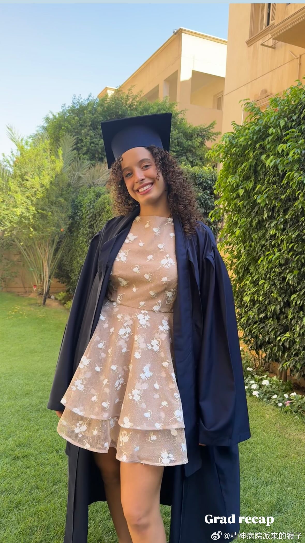 汉娜高达晒毕业照📷🎓 ​​​