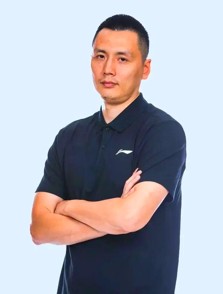 卢伟何错之有？

上海外援哈桑·怀特塞德服用兴奋剂纯属个人行为，主教练卢伟肯定不