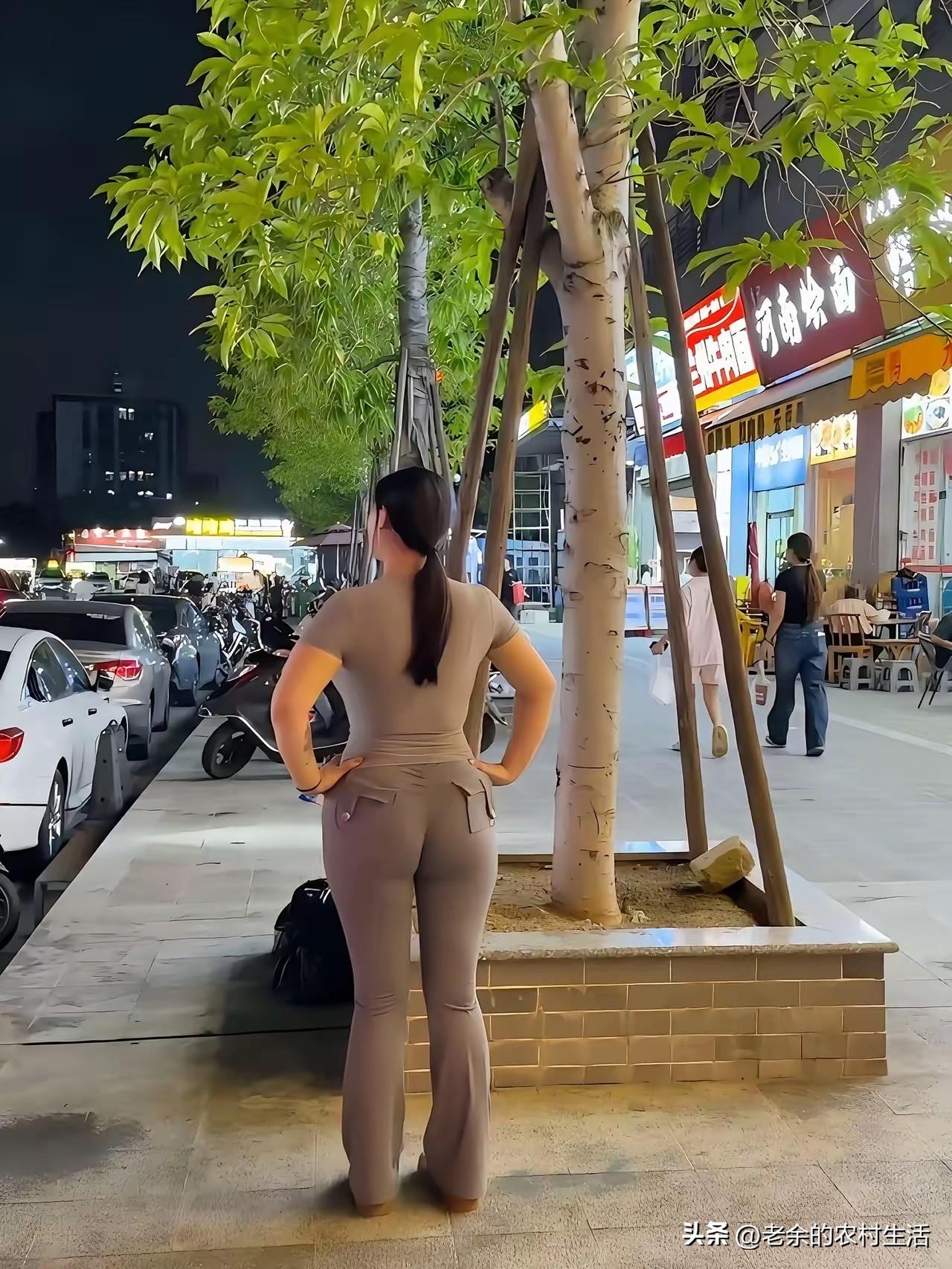 女人不要乱搞
一定要洁身自爱
要不然
她的运气指定不会好
还有就是疾病缠身
哪个