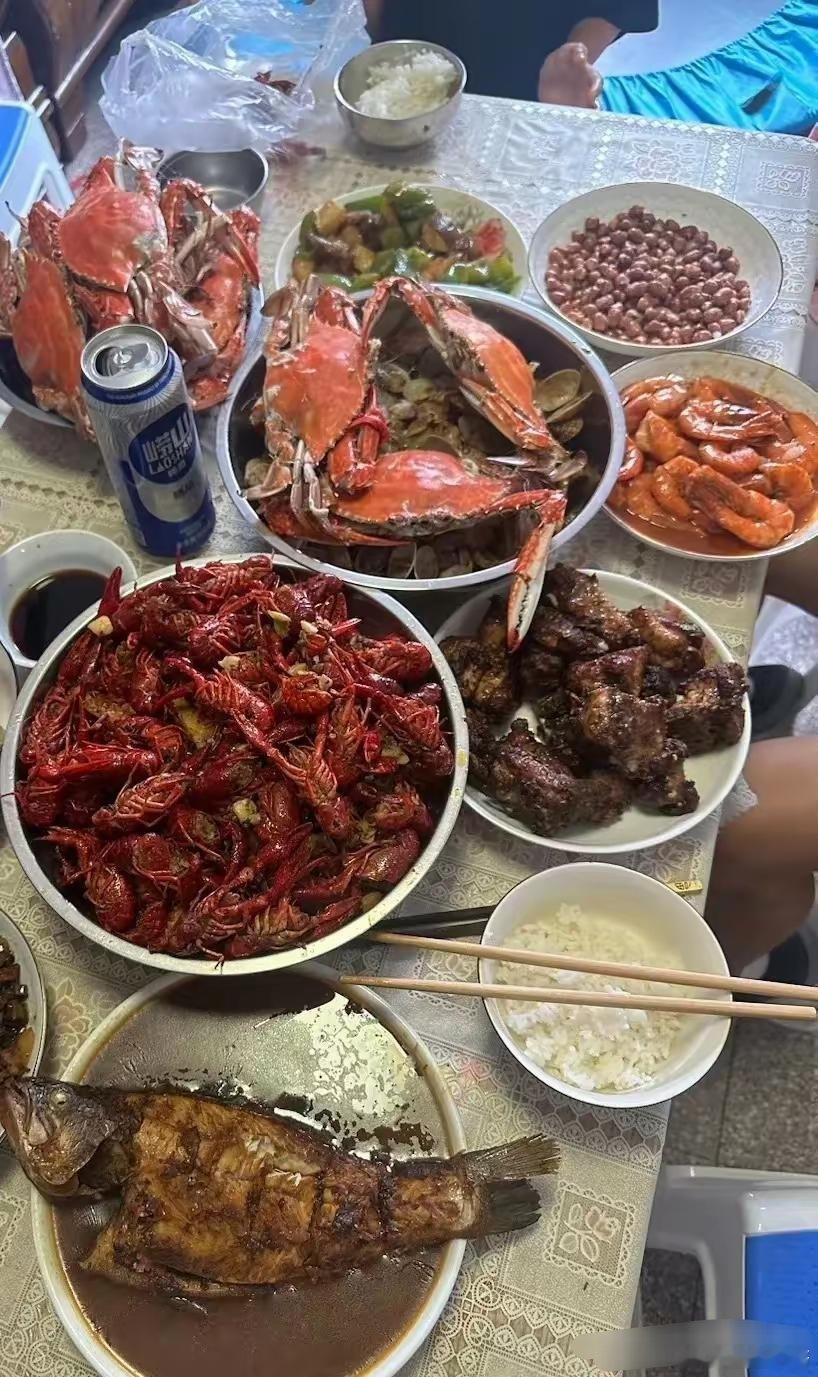 小时候不理解妈妈为什么那么恨奶奶，直到现在我也是一名妈妈，我才知道妈妈需要上班，