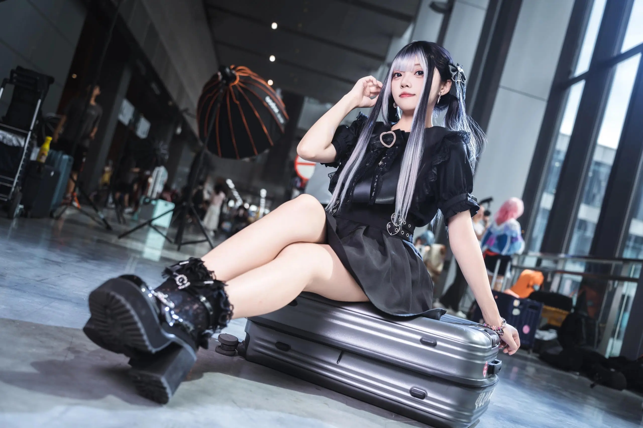 cosplay 地雷 漫展养眼造型大赏 黑色系穿搭 这腿又长又白又细