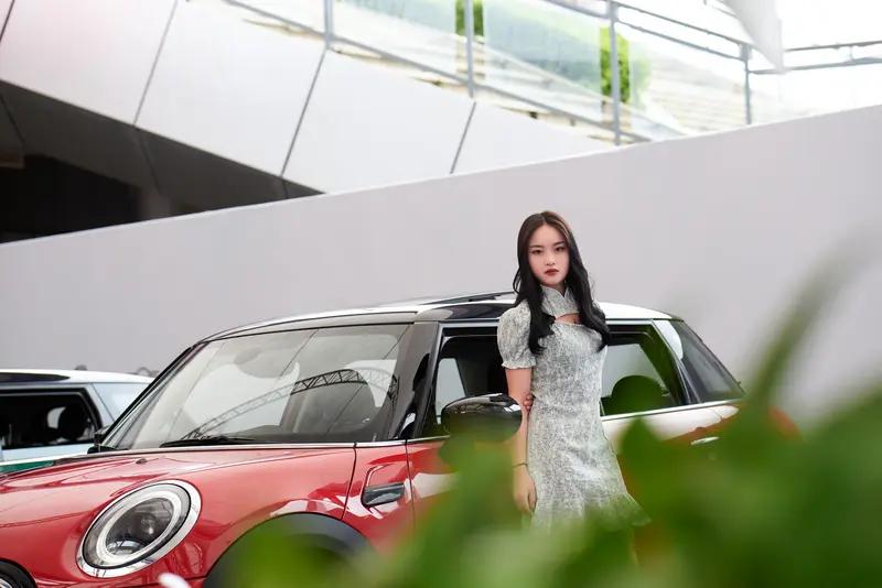 女网红邂逅“金融大佬”，聊天内容“辣眼”，转6万元后发现问题当女网红满心欢喜以为