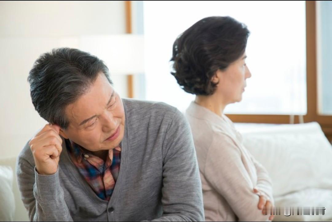 昨晚偶尔刷到一位七旬阿姨发的故事，是她自己婚姻的回忆，一共写了几十篇文章，已全部