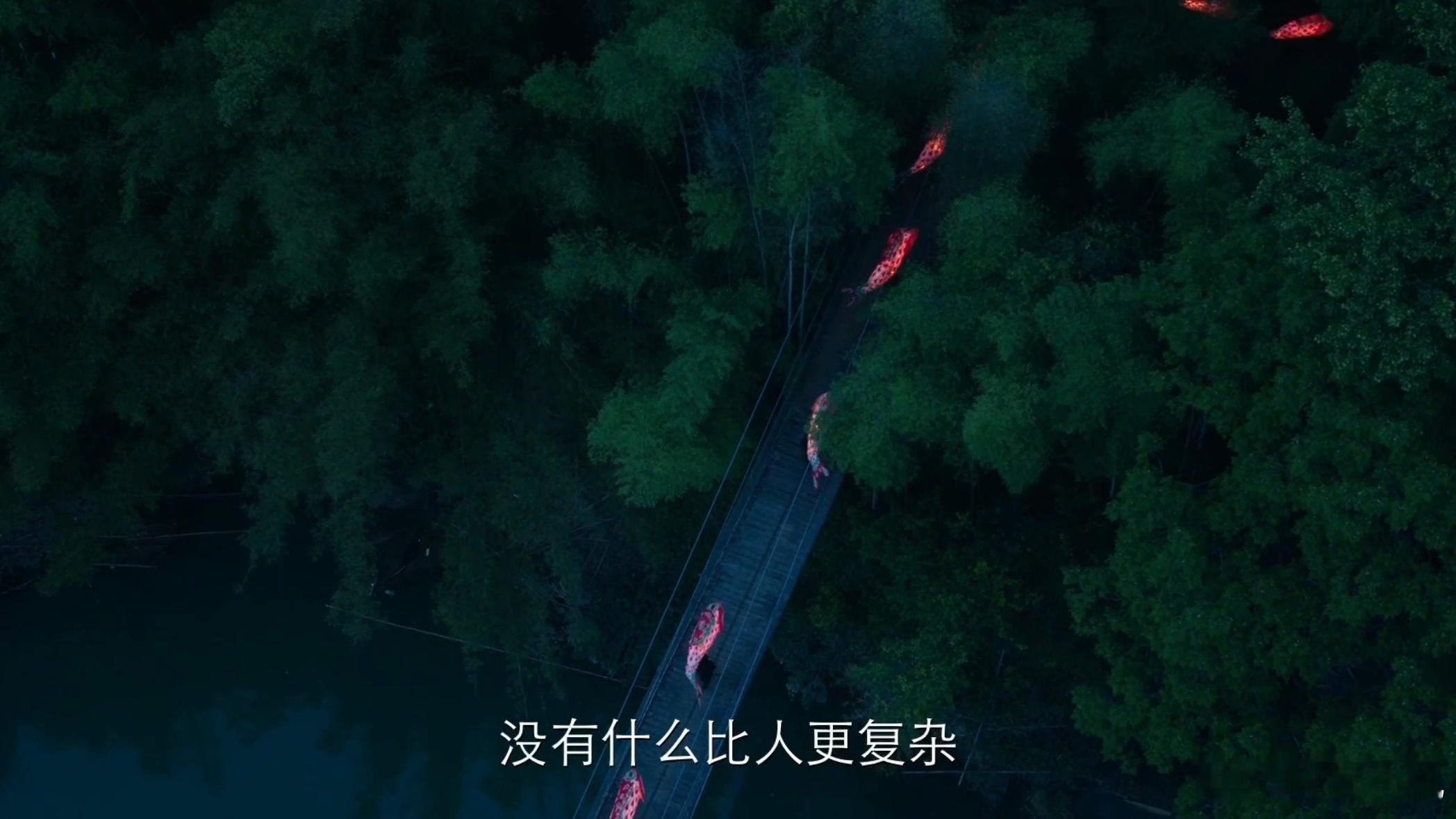 郑云龙让钟楚曦吴镇宇疯狂一点想看三个人互相拉扯，疯狂名场面多多益善。电视剧蝉