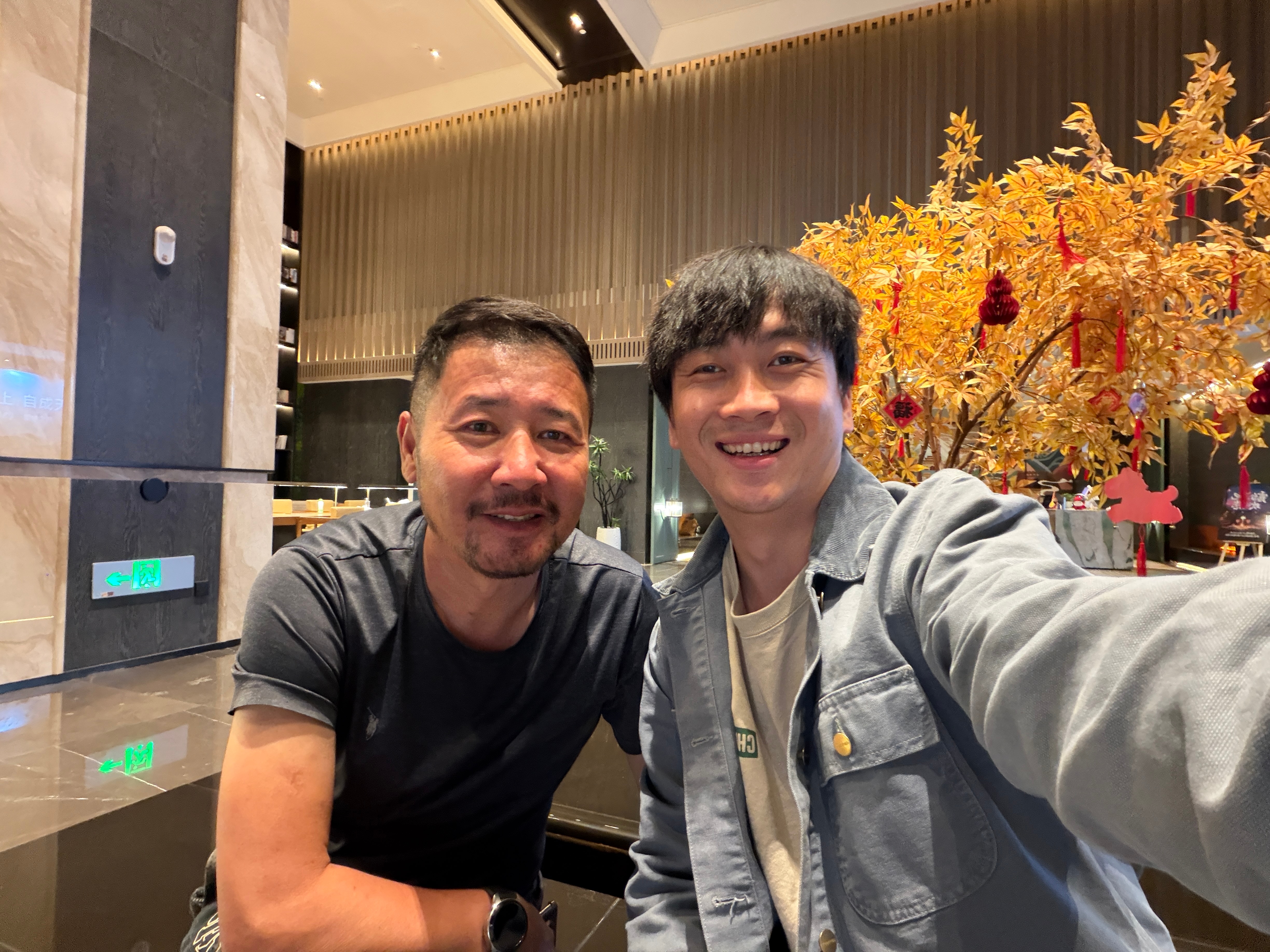 对接上“黑心向导”老张了我们叫黑心向导，其实是良心向导《韩路游记》和《去野》最多