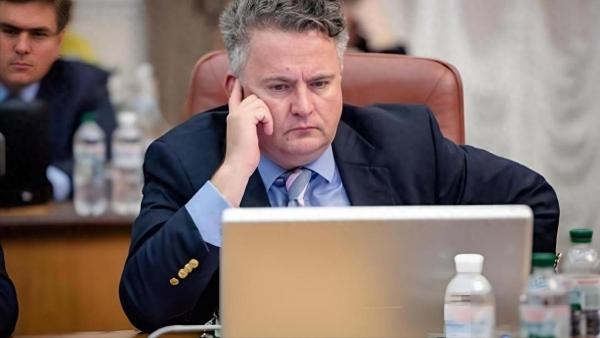 乌克兰的主权在谁的手里
这个问题还不明显吗，俄罗斯和美国的手里，现在泽连斯基有什