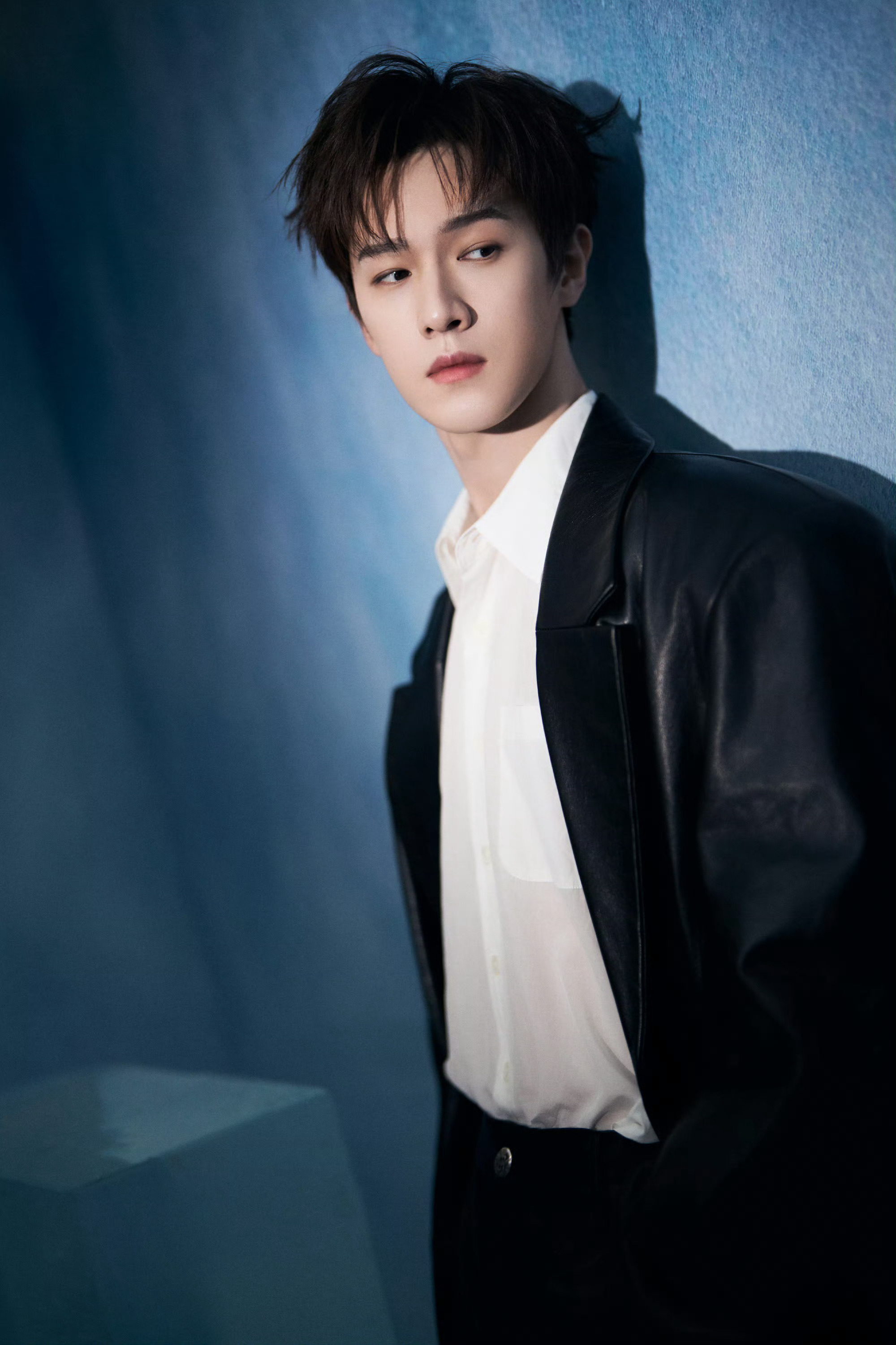 李昀锐听张萌念原著的反应冰湖重生直播这段我可以看一百遍！萌姐一念原著描述，小林嘴