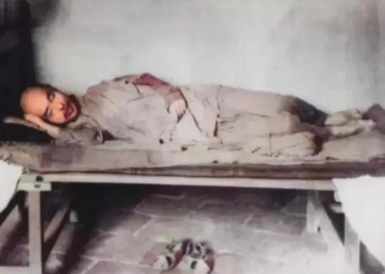 弘一法师临终前一段话，引人深思！他说：”我命终后勿动我体，锁门八小时，八小时后，