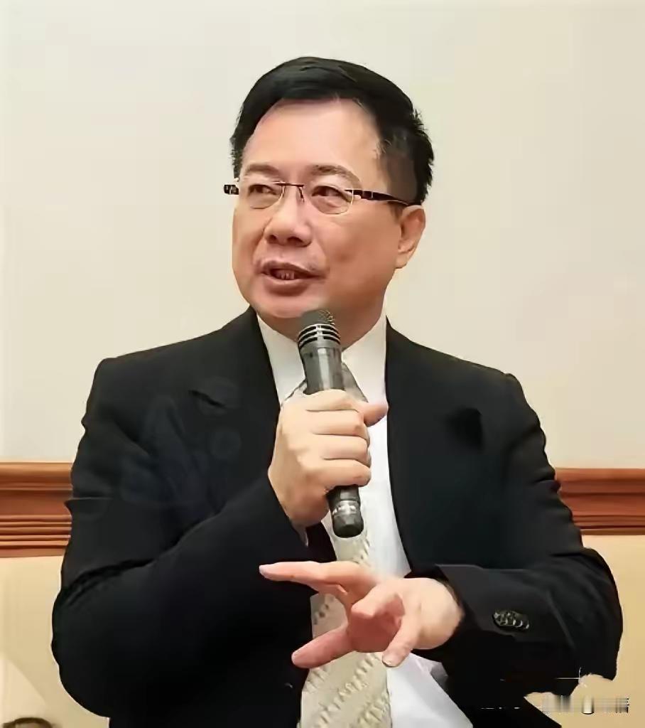 蔡正元一句话引爆热搜，团队危机背后的惊人真相！

最近，蔡正元因“投降党”言论在