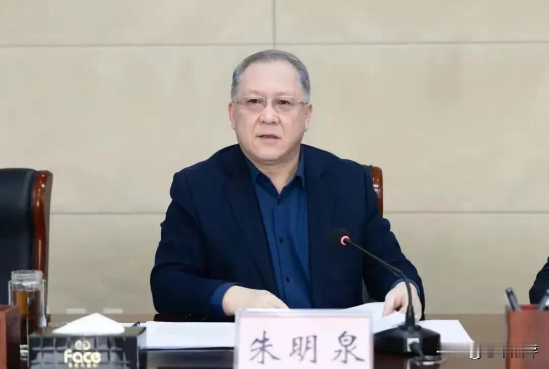 啪啪打脸，江苏云龙区委书记朱明泉任上被查，节前还赴一线送温暖！

春节假期第二天