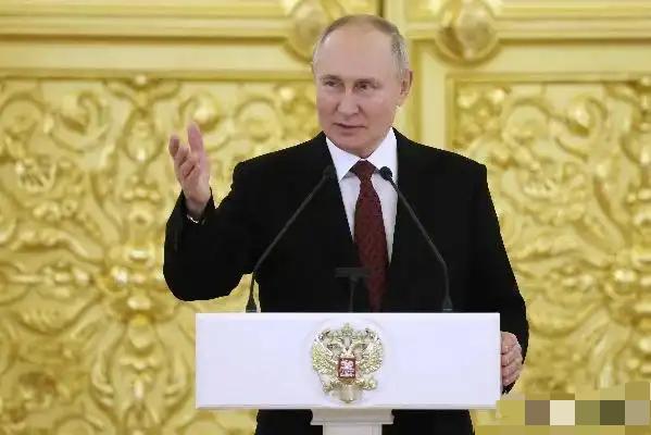 一觉醒来，从俄罗斯传来重磅消息！
4月28日，俄罗斯总统普京、俄罗斯总统助理乌沙