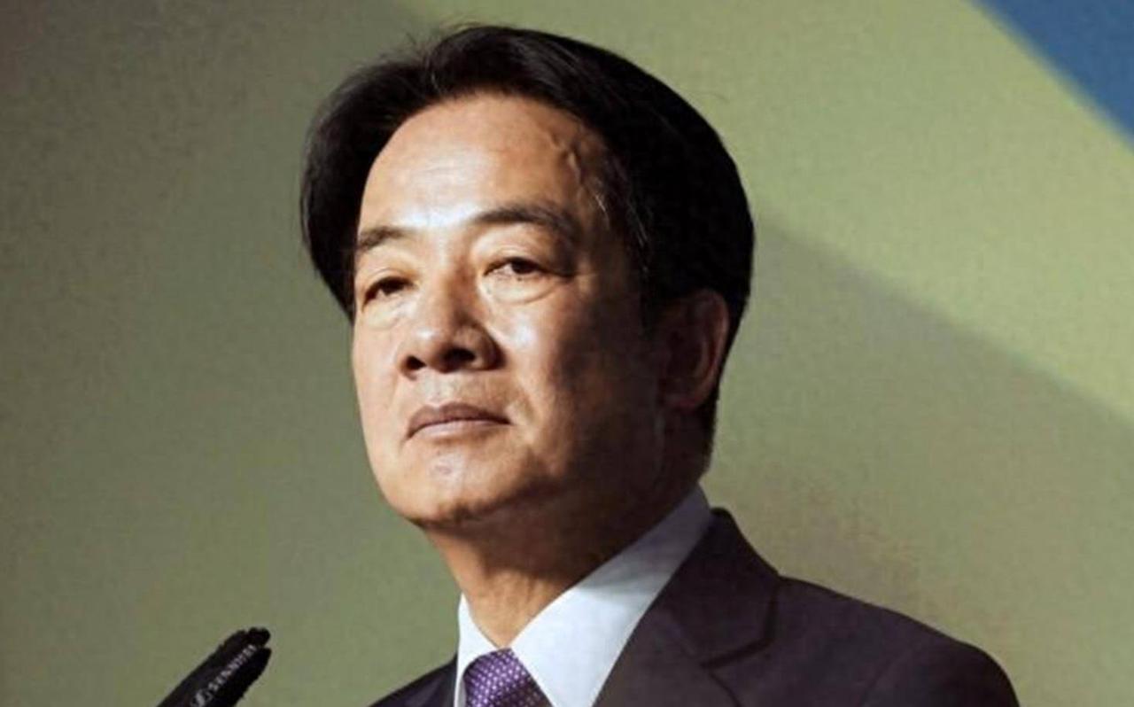 洪秀柱刚观礼完9·3阅兵，岛内支持度大反转，台当局矛头对准新北。
 
台湾那边的