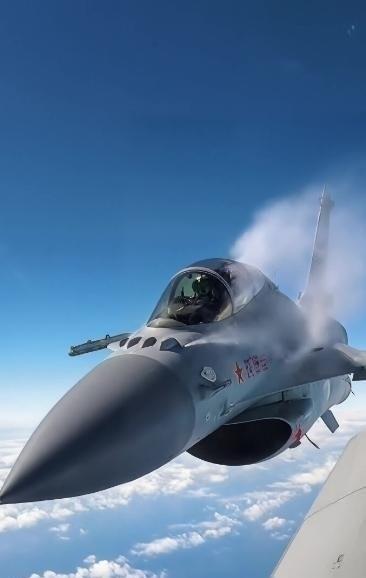 现在终于搞明白了，歼10C之所以在国际市场上不吃香，是因为很多国家都在等待土耳其