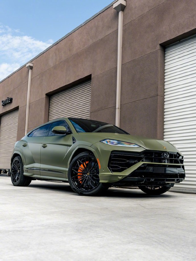 “涡轮绿”配色兰博基尼Urus SE，有点个性！