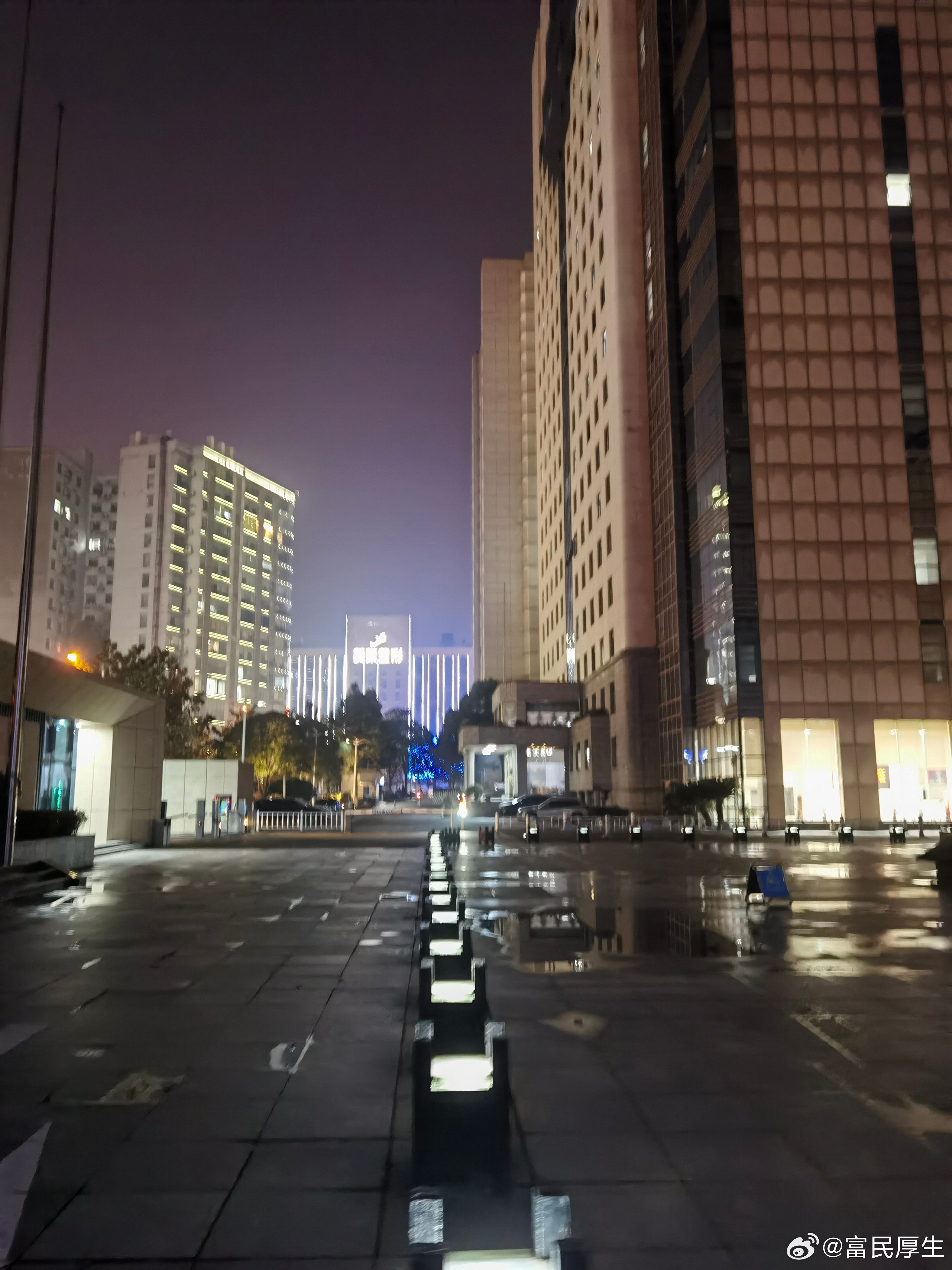 语言的去处人生在世，每天与亲近的人交流不过几百句。活九十岁，也不过几百万句。看起