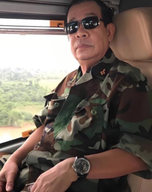 泰国为什么敢于，向柬埔寨发动大规模的攻击，原因很简单，过去柬埔寨的背后有大国支持