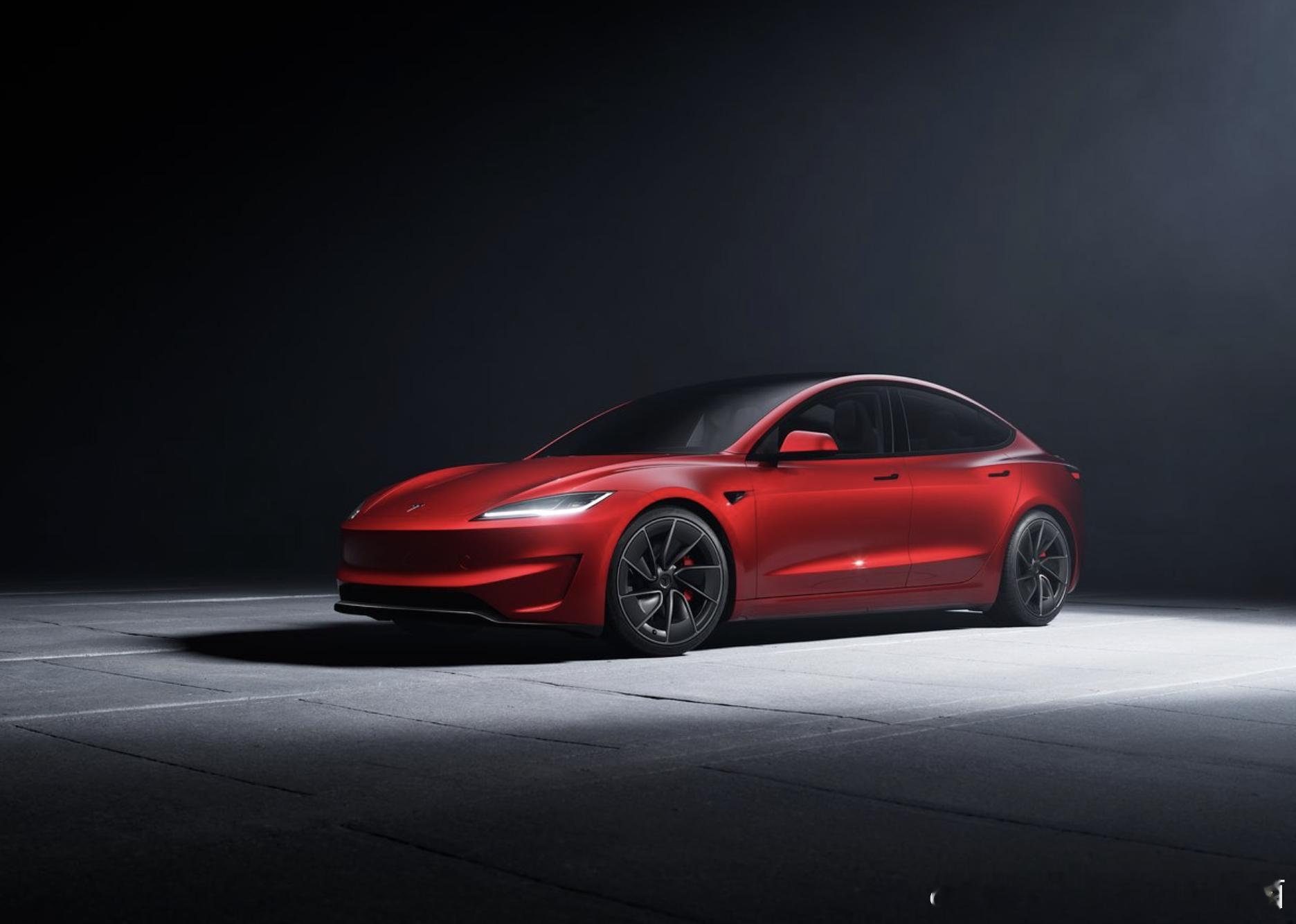 #这是你要的潮车吗# 特斯拉Model 3 Performance，国内的官方名