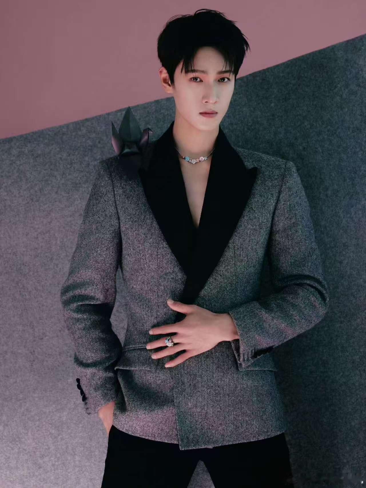 李昀锐迪奥美学李昀锐彩色项链李昀锐彩色项链，迪奥美学，