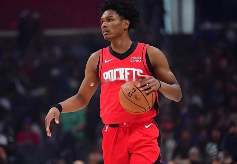 NBA常规赛，火箭今日主场117-98战胜太阳。本场比赛，杜兰特和阿门·汤普森均