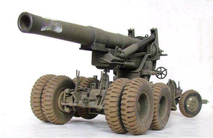 203毫米M1榴弹炮，也就是战后改名的M115，算得上美军重型野战炮兵装备里相当