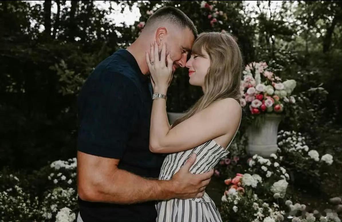 霉霉世纪婚礼霉霉这场万众瞩目的世纪婚礼，奢华却拒绝流量变现。整场盛典重金筹备、安