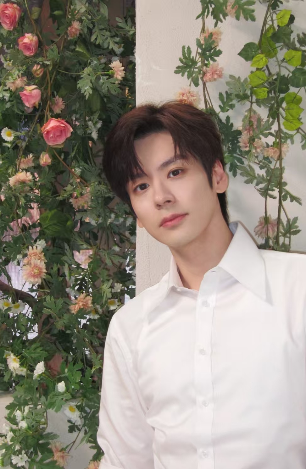 张沐兮魏哲鸣二搭对抗路兄妹  张沐兮和魏哲鸣二搭，但这次关系完全反过来了。[旺柴