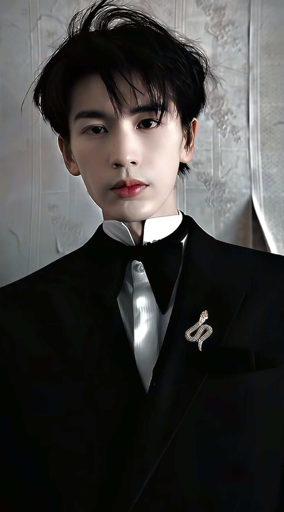 谈到逐玉，是不是吃不好睡不好？都瘦了……张凌赫谈逐玉