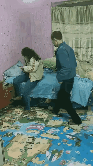 绿没绿？
我不说，他不说。
今天你来说。