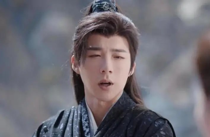 刘宇宁为什么有两对眉毛啊？ ​​​