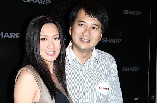 姚嘉妮9年前曾被揭与菲裔舞导老师过从甚密 更被拍得沙滩拖手
姚嘉妮今日（18日）