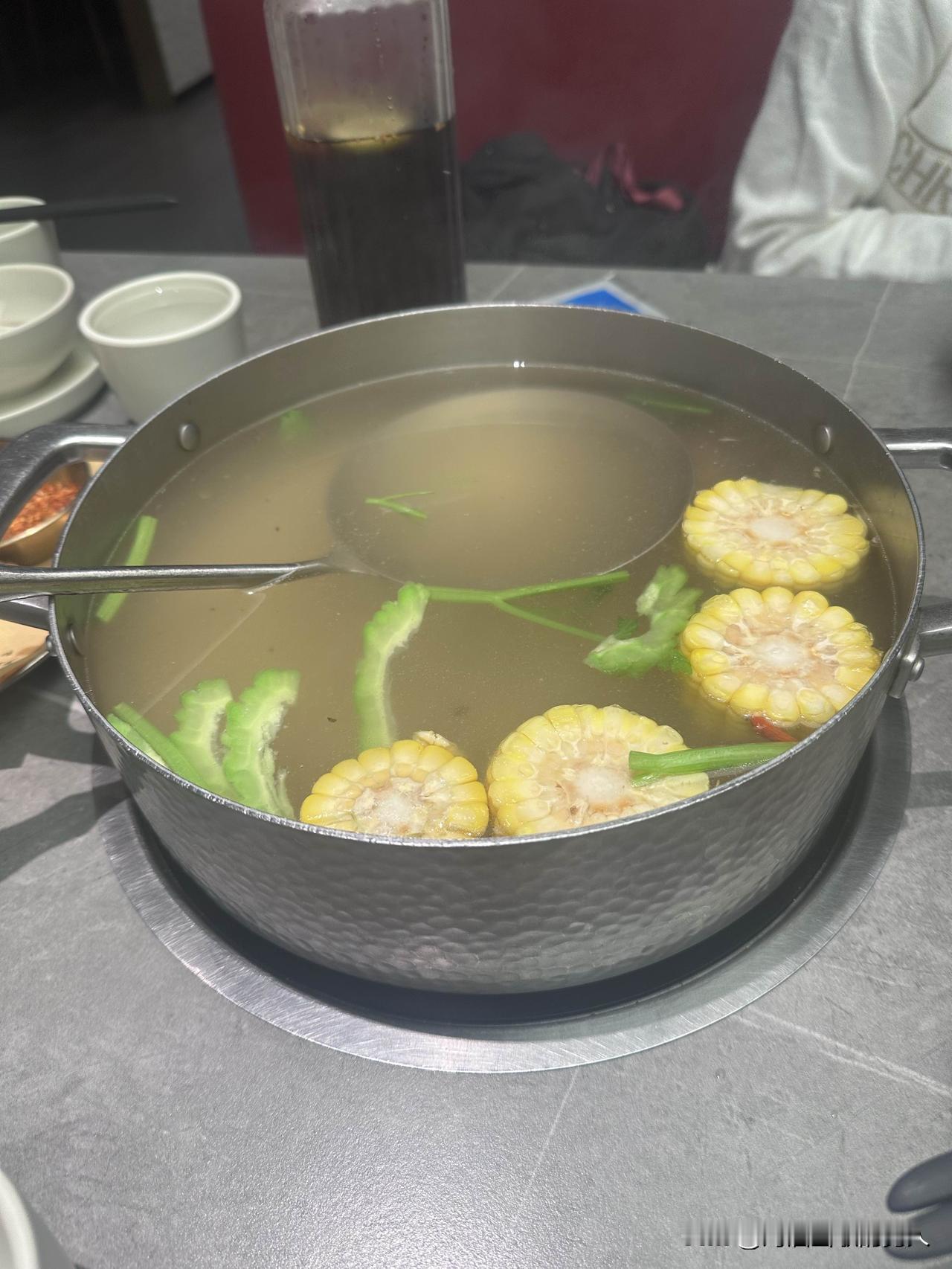 粤菜系列传承传统美食文化，食材新鲜，喜欢原汁原味，是中国美食的杰出代表。