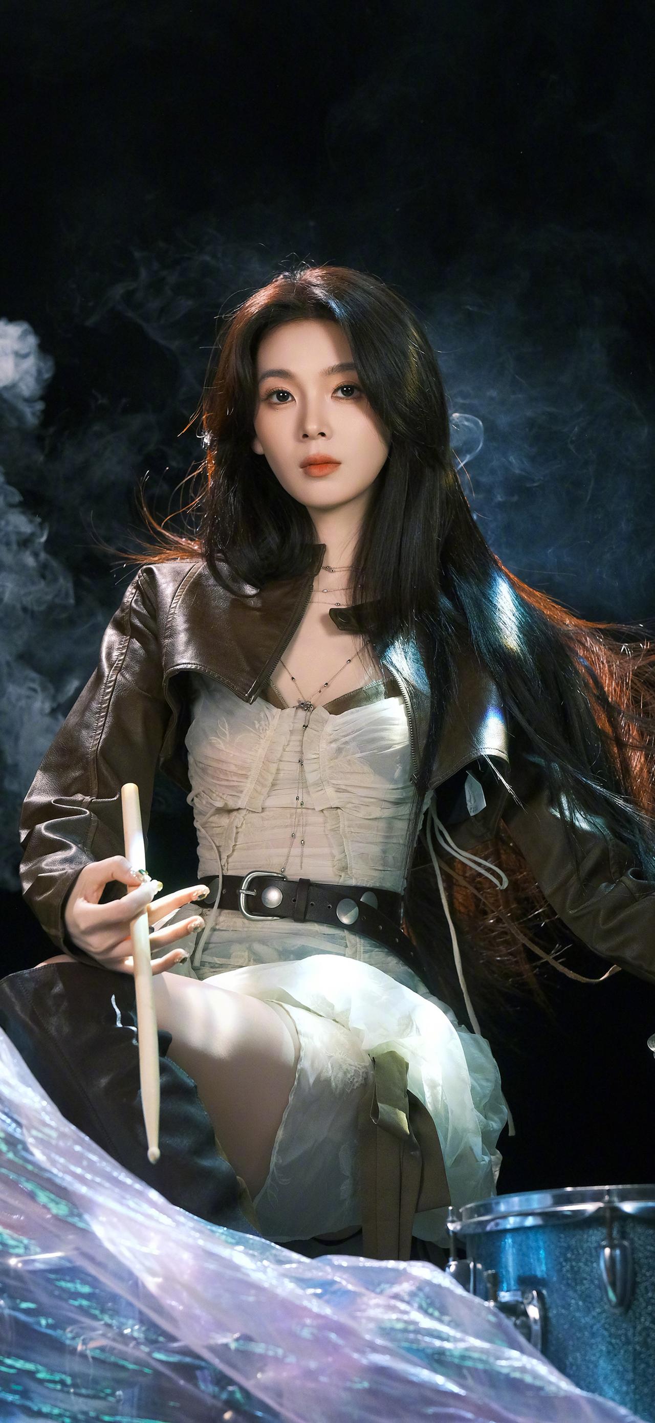 美女壁纸-第6135期-陈瑶