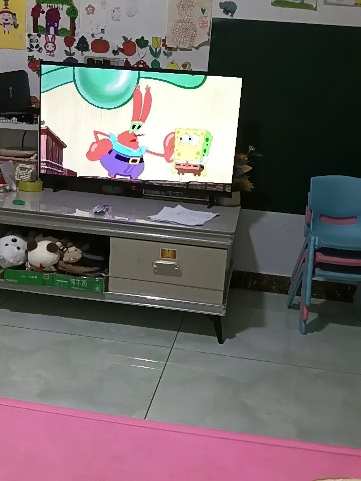 自闭症女孩能结婚生孩子吗?可以，但是最好不要！情绪不稳定，不能带孩子