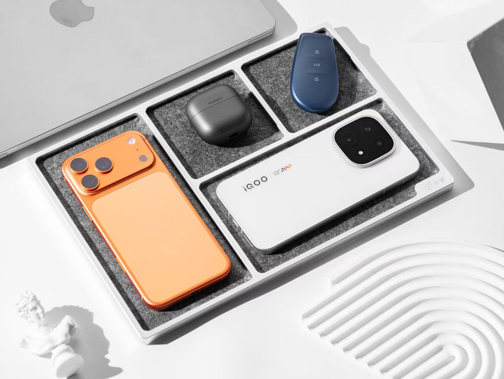 一年一度的微博年度数码大赏来了，其实今年数码圈非常有意思各家机器卷的没边，随便放