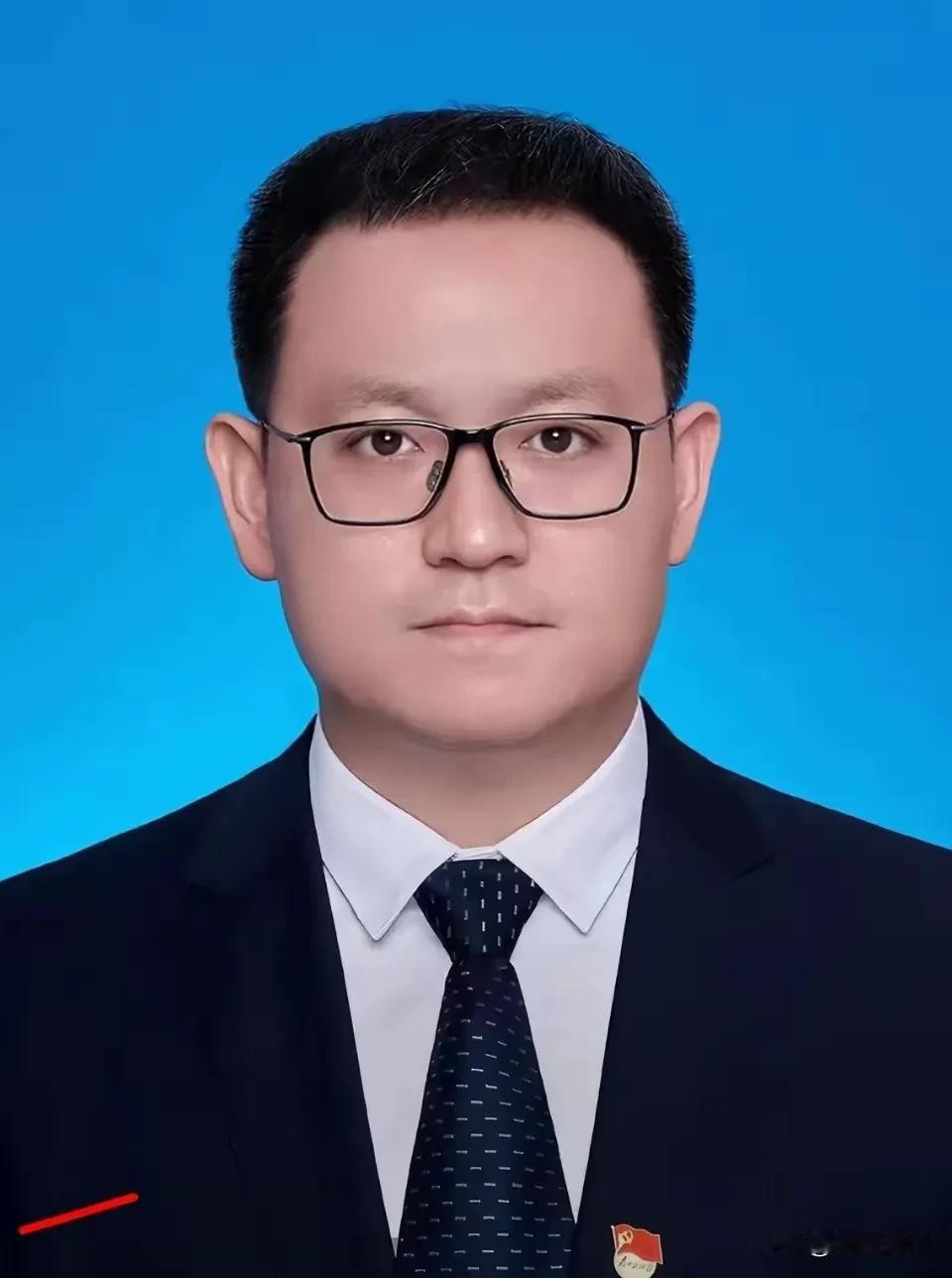 看到郑伟被双开的消息，我真是一点也不意外。84年的清华硕士，36岁就掌管一方，这