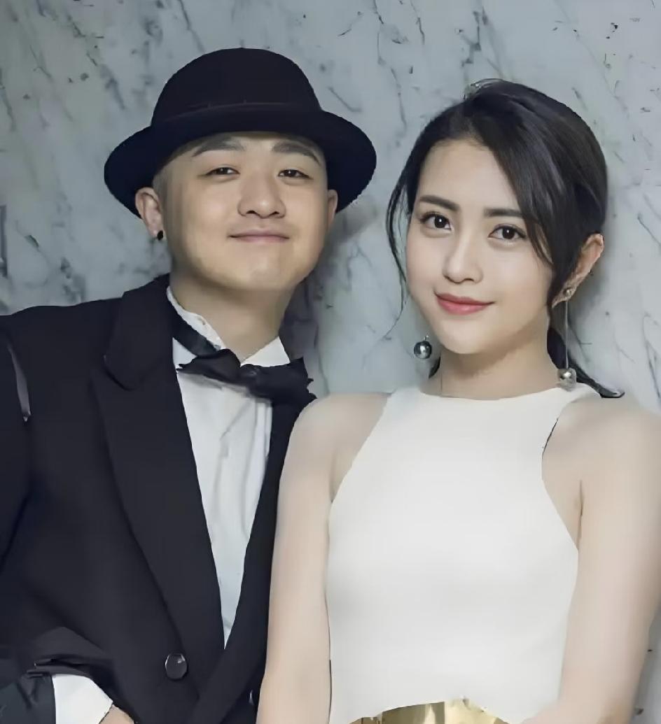 出于好奇，查了一下包贝尔，
不查不知道，一查挺震惊的，
原来包贝尔并不姓“包”，