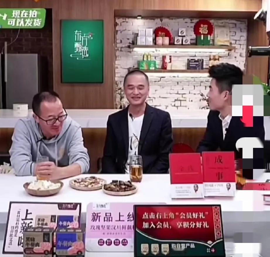 一次，冯唐做客东方甄选，开门见山便问董宇辉“你觉得俞老师有什么特别对不起你的地方