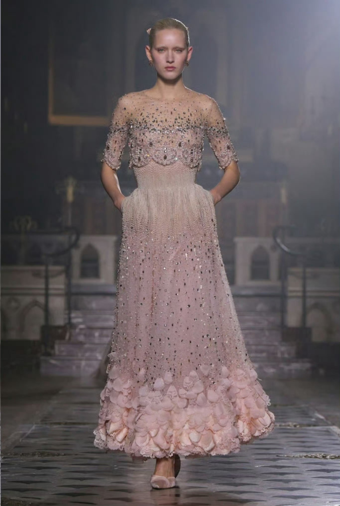 刘诗诗VOGUE山谷假日演绎Georges Hobeika 2026春夏高定