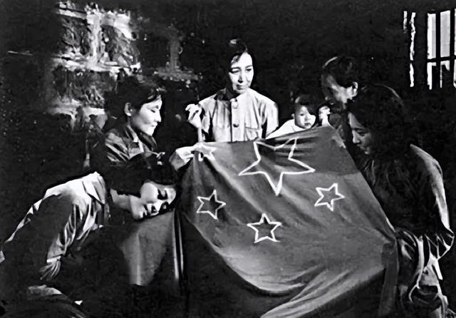 1951年，渣滓洞的看守黄茂才被判处死刑，行刑当天，黄茂才突然大喊：“别杀我！我