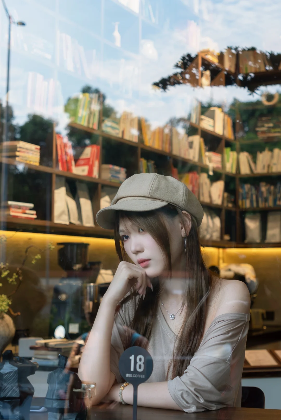 书店是适合发呆的好地方