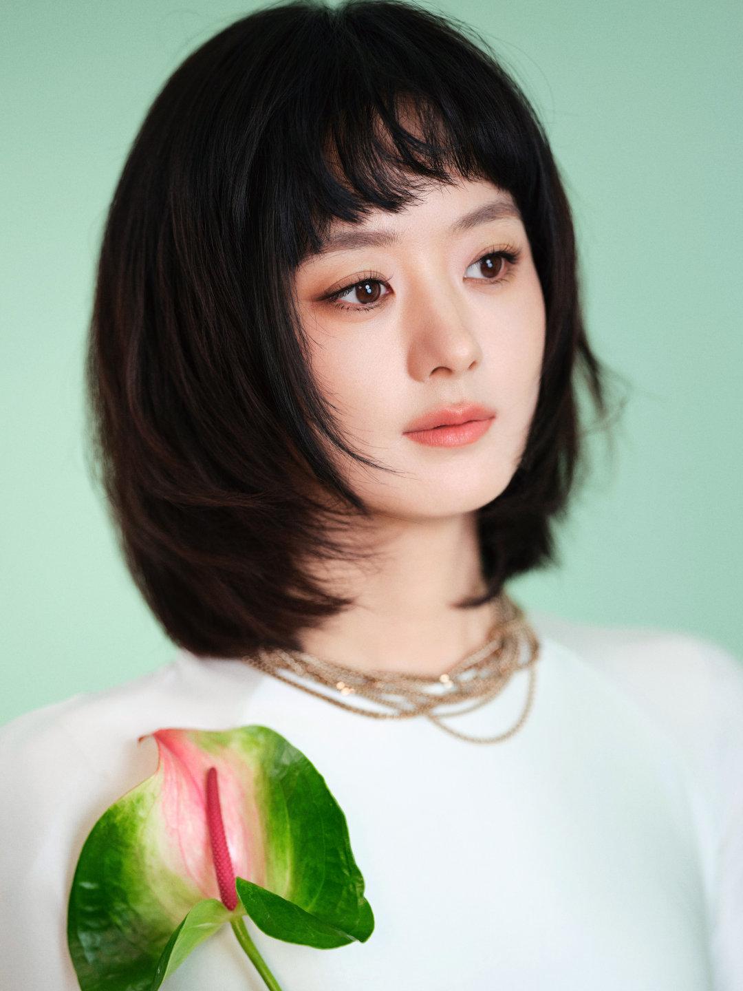 真想不明白
赵丽颖的这个最新短发造型这么美
你居然说不好看
是不是羡慕嫉妒恨啊