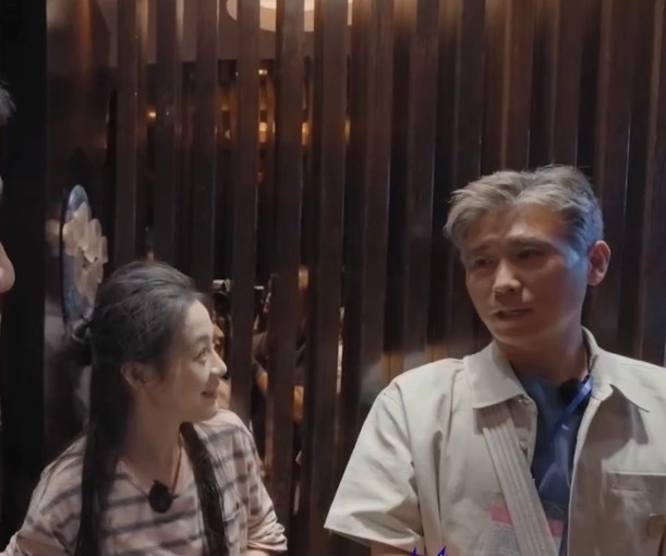 丽君依旧黑鸟埋头 