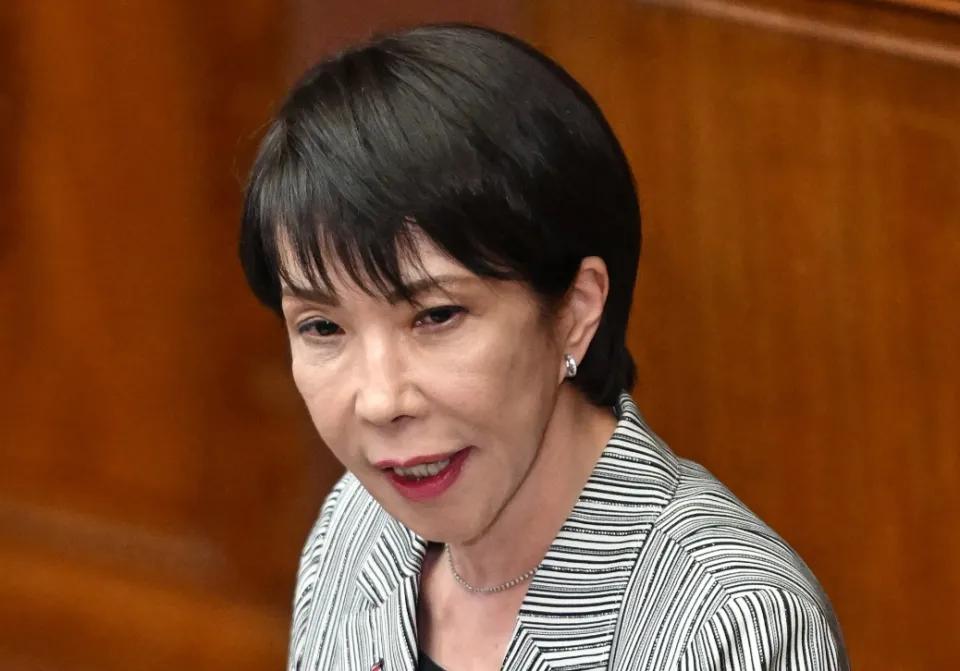 高市早苗真正克星浮出水面！不惧中方、无视在野党也不怕支持率暴跌，唯独忌惮 86 