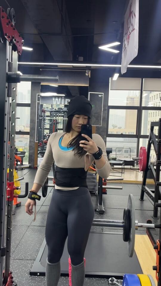 只有撸铁女懂肩宽有多爽