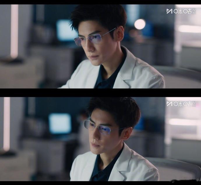 罗云熙眼神戏杀疯了罗云熙演的法医自带破碎感谁懂啊！罗云熙演的齐思哲眼神里全是戏，