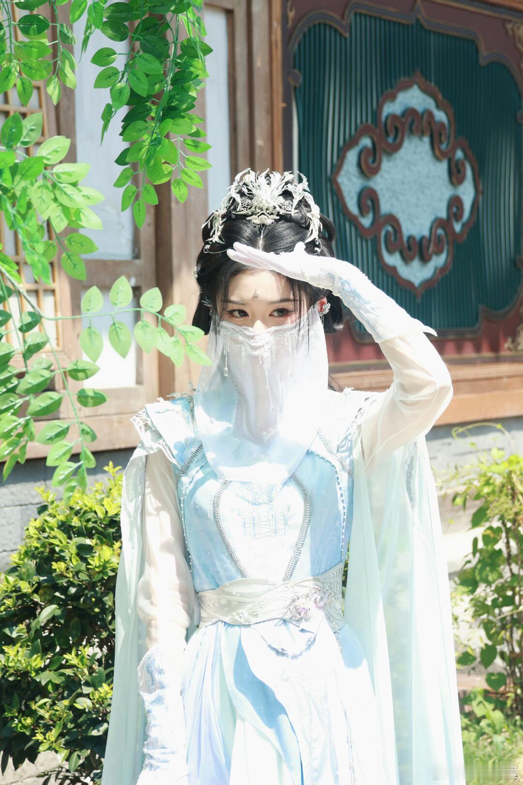孔雪儿雷声大雨点也大 不得不说孔雪儿舞台超顶，“雷声大雨点也大”，表现力直接拉满