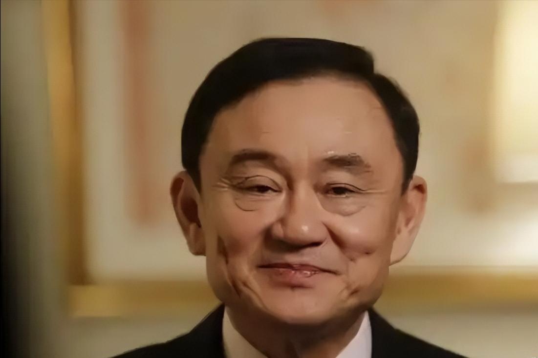 前脚刚拿特赦令飞回迪拜豪宅，后脚就被砸了176亿的天价追税单！76岁的他信以为自