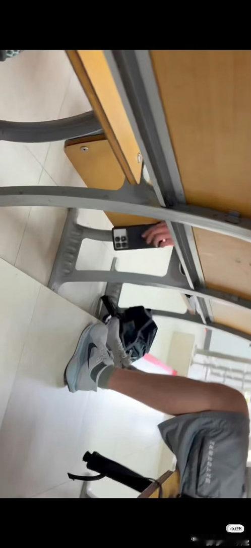 不是，你拍裙底能解决什么生理需求呢？这种变态还是直接开除吧华南理工男生偷拍女同学