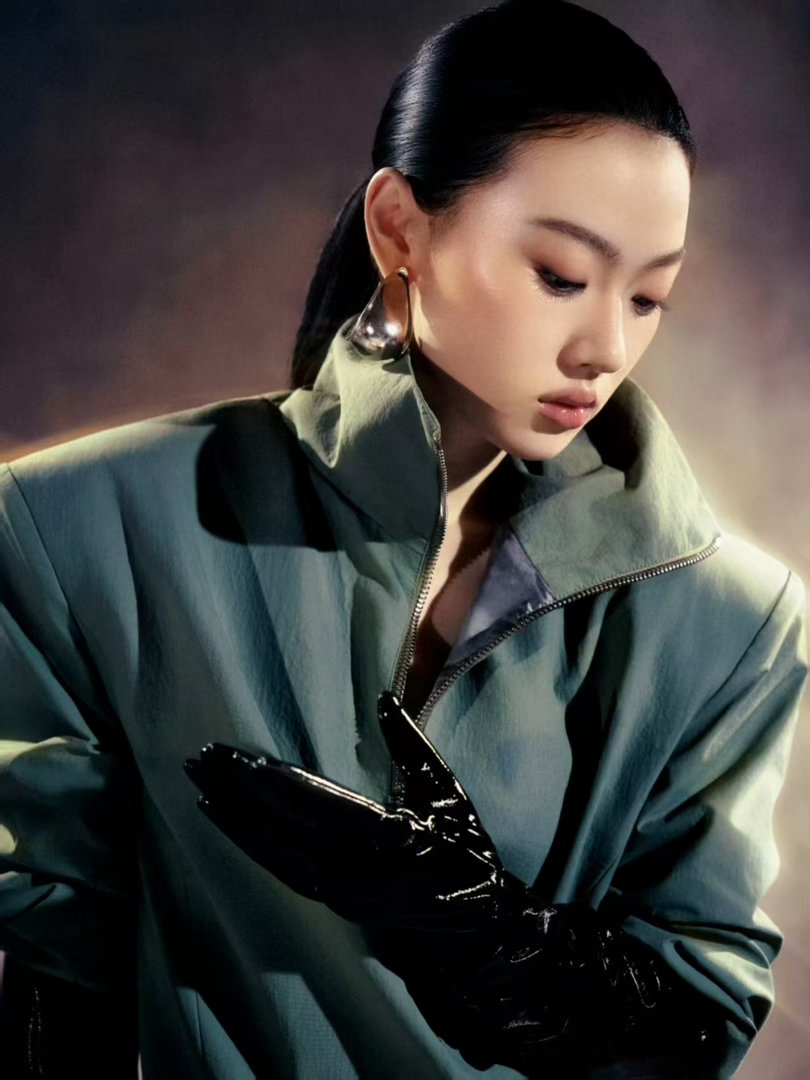 单依纯唱好想谈恋爱 国乐无双单依纯开嗓即惊艳，好想谈恋爱唱出无数人的心声。想要恋