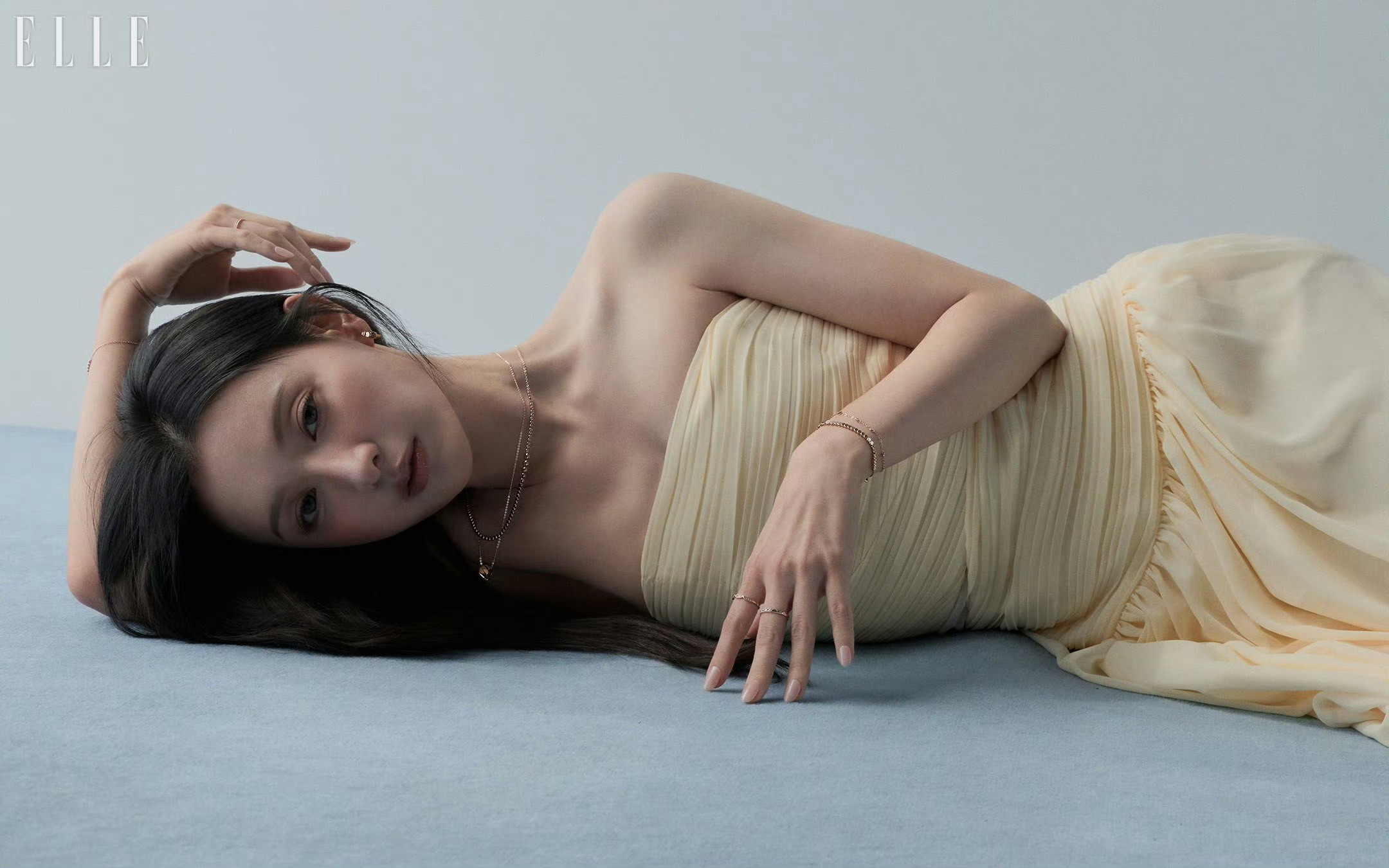 金智媛  ELLE KOREA 5月刊，STONEHENgE配饰专题画报。💎✨